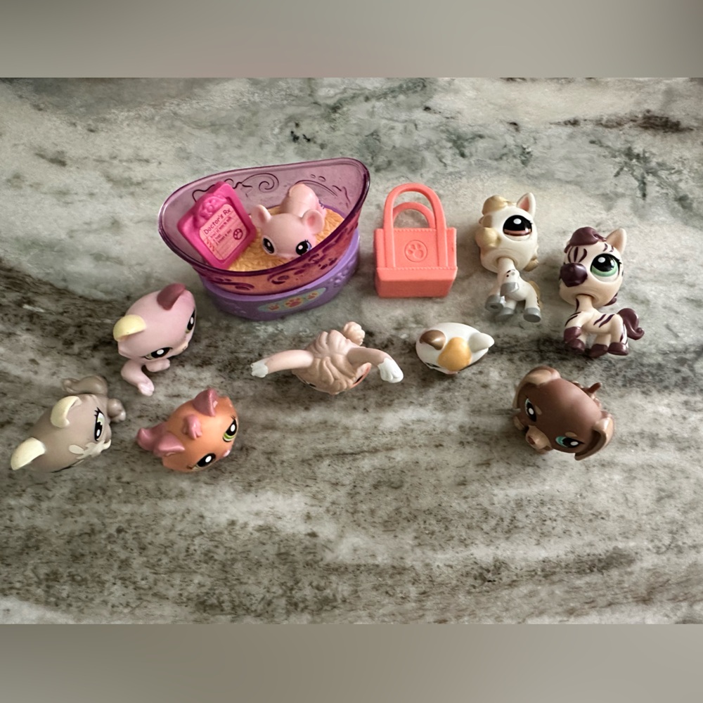 Littlest Pet Shop Animal Figures with Accessories - Pink, Purple, Brown